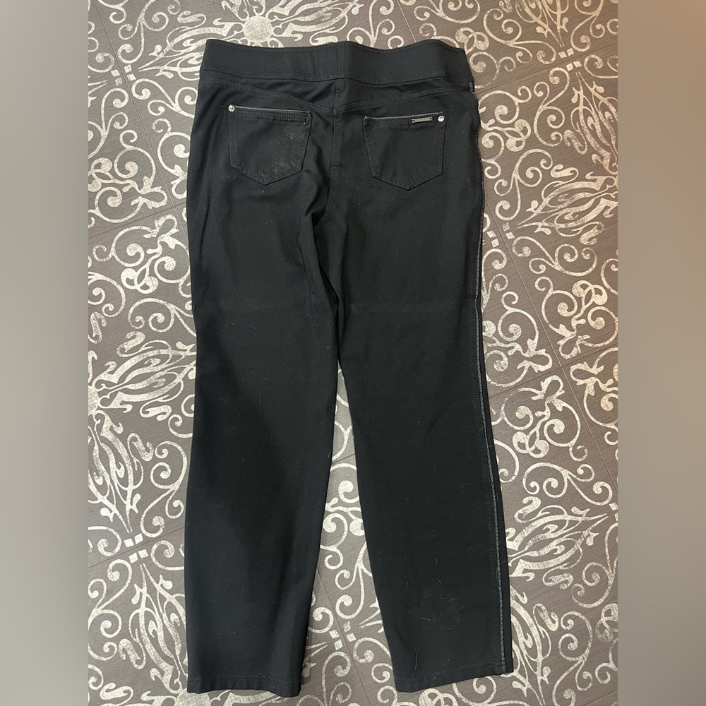 Peter Nygard Black Slims Straight Leg Leggings